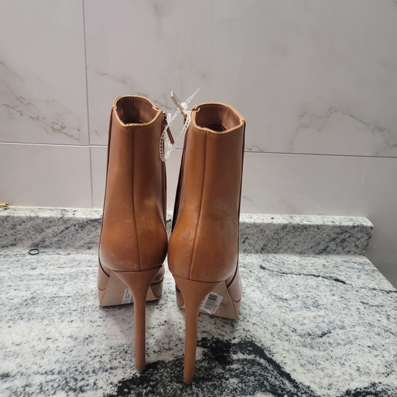 Gianni Bini Connellie Leather Platform stiletto Booties - Picture 4 of 12